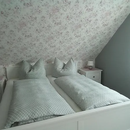 Huus Bi'd Flinten * Эзенс